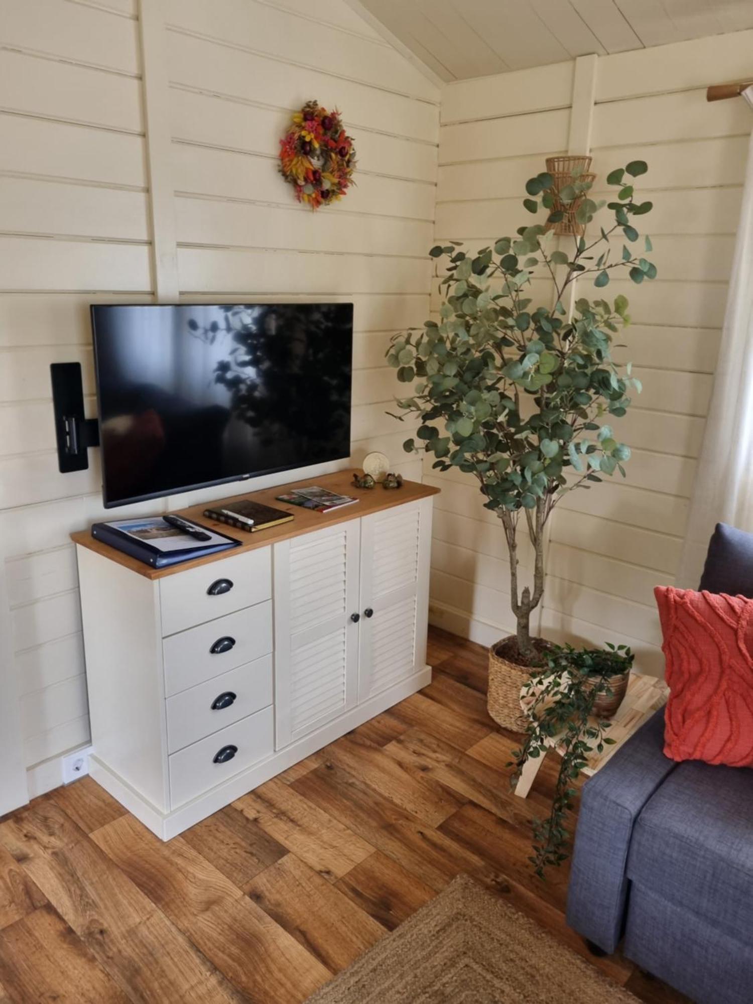 Nieuw - Luxe Blokhut Chalet In Bosrijke Omgeving Anloo ภายนอก รูปภาพ